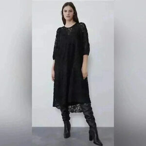 ZARA Contrasting Voluminous  Dress Size: Xl